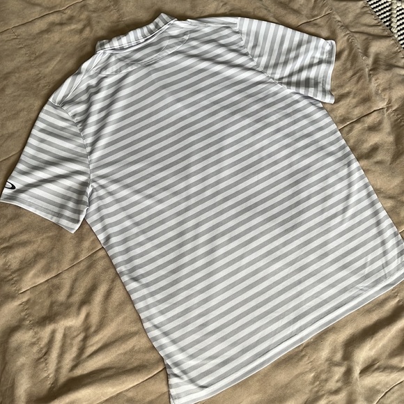 OAKLEY White and Grey Striped Collard Shirt Mens Size 2XL - Picture 5 of 5